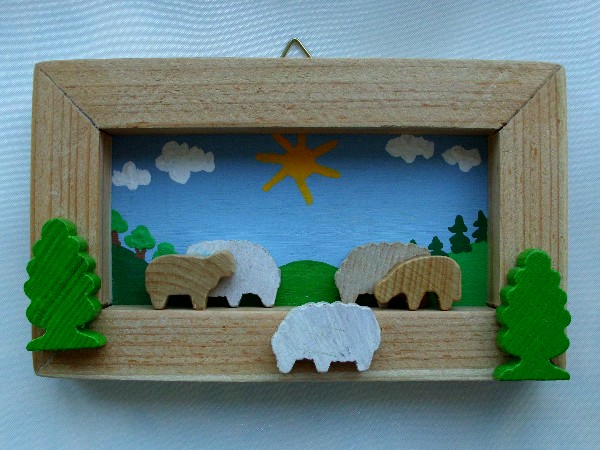 Holzreliefbild Schafe